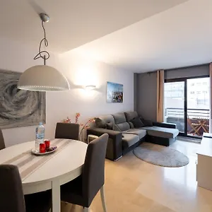 Apartamento Comfy Downtown + Private Terrace, Barcelona