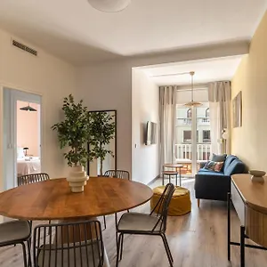 Apartamento U-nique Gaudi I, Barcelona
